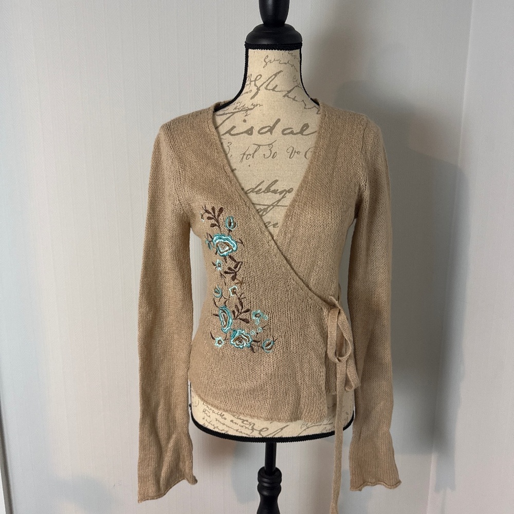 Triko Wrap sweater embroidered size Small Boho Style